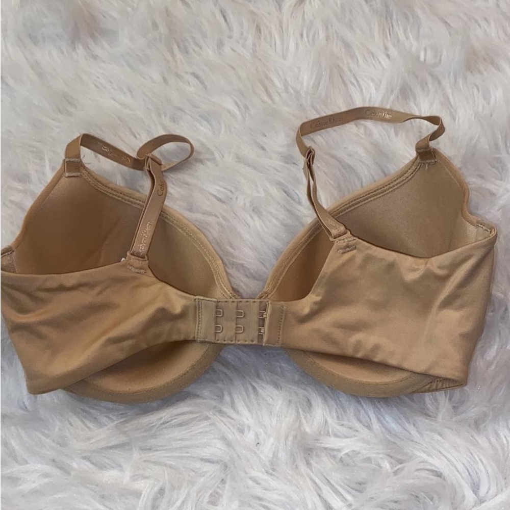 Convertible Strap Lightly Lined Demi Bra
CALVIN KLEIN - Picture 7 of 11